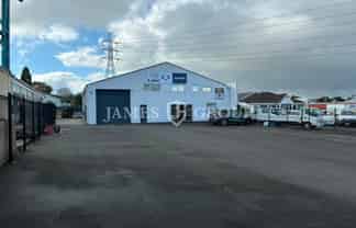 HIGH PROFILE YARD + WAREHOUSE | TAKANINI