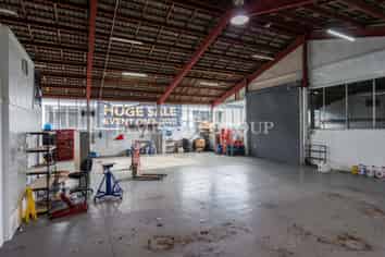 HIGH PROFILE YARD + WAREHOUSE | TAKANINI