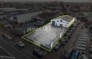 HIGH PROFILE YARD + WAREHOUSE | TAKANINI