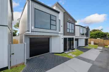 31c McLeod Road, Weymouth