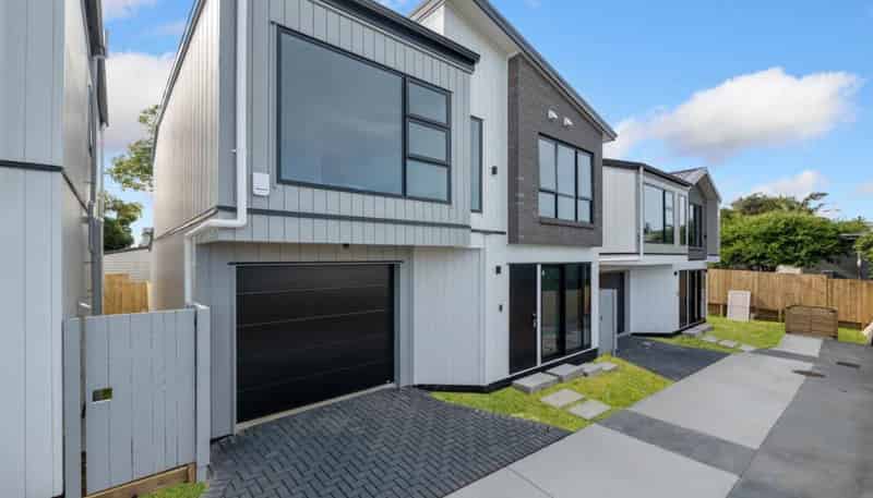 31c McLeod Road, Weymouth
