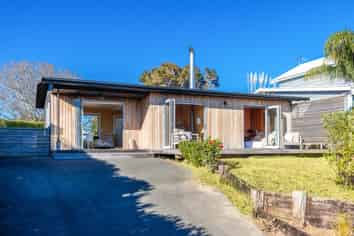 35 Hauraki Road, Oneroa