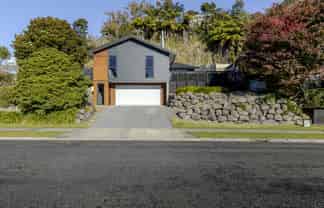 36 Roto Street, Hurdon