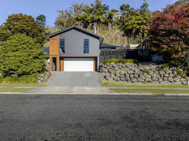 36 Roto Street, Hurdon