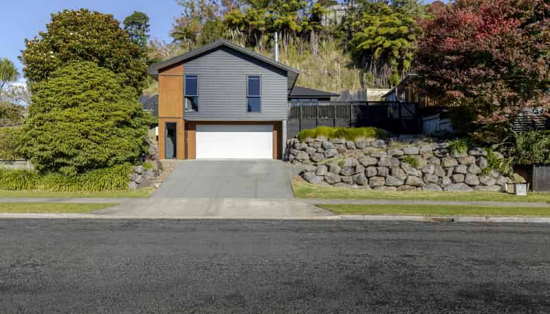 36 Roto Street, Hurdon