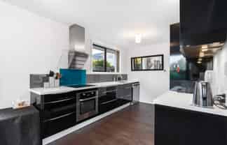 2/11 Moana Street, Somerfield