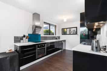 2/11 Moana Street, Somerfield