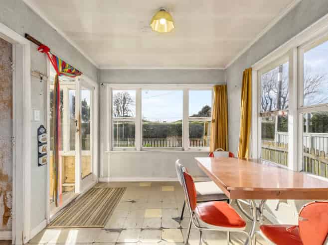 242 Ranzau Road, Hope