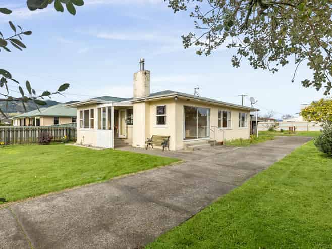 242 Ranzau Road, Hope