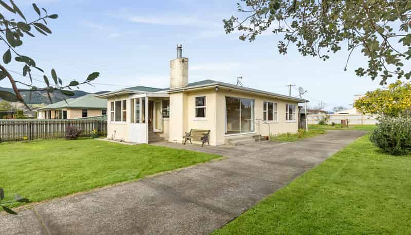 242 Ranzau Road, Hope