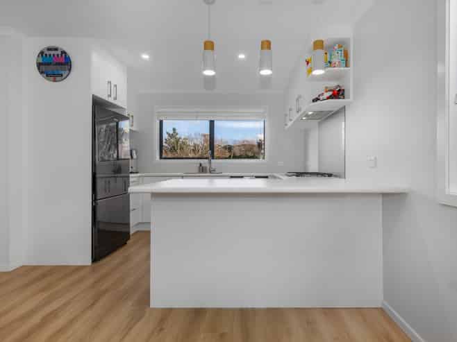 6 Pateke Drive, Porirua
