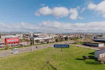 High-exposure industrial landholding