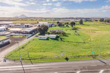 High-exposure industrial landholding