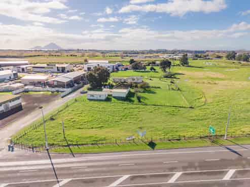 High-exposure industrial landholding