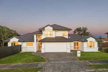 18 Lorikeet Place, Unsworth Heights