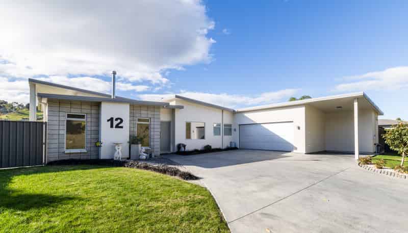12 Flers Place, Taradale