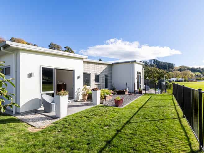 12 Flers Place, Taradale