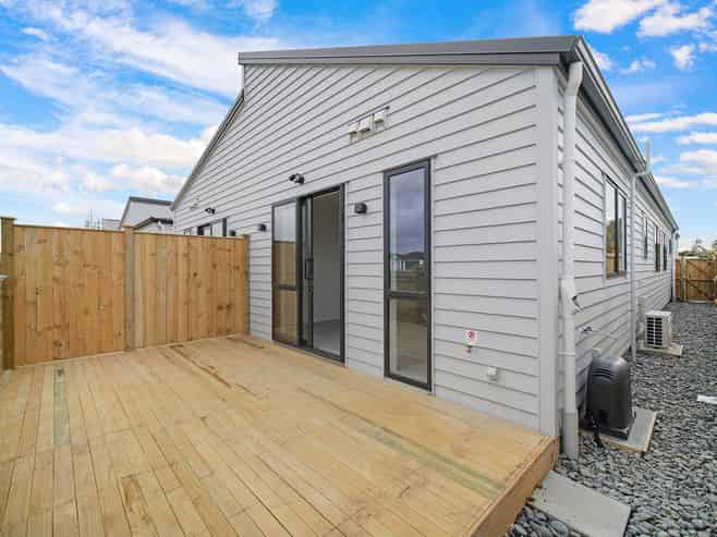 10 Kaapehu Street, Karaka
