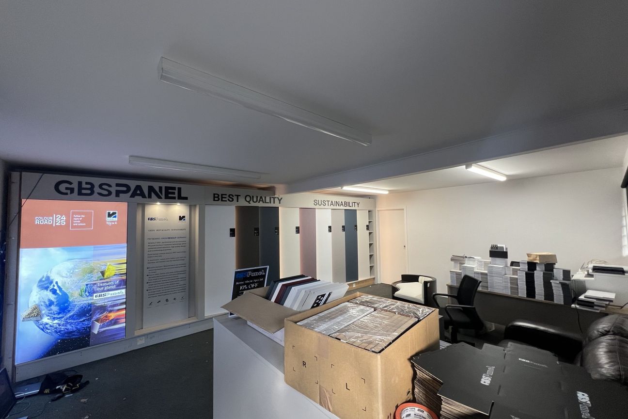 Well-configured industrial premises with yard - Vista 6