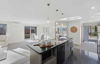 16D Cyrus Street, Whalers Gate