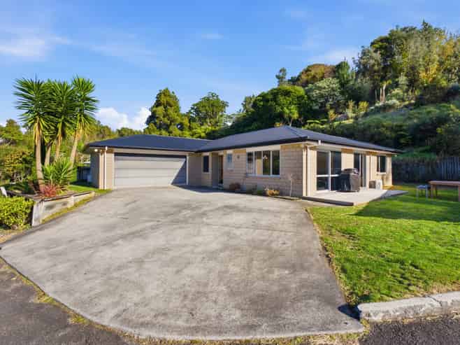 16D Cyrus Street, Whalers Gate