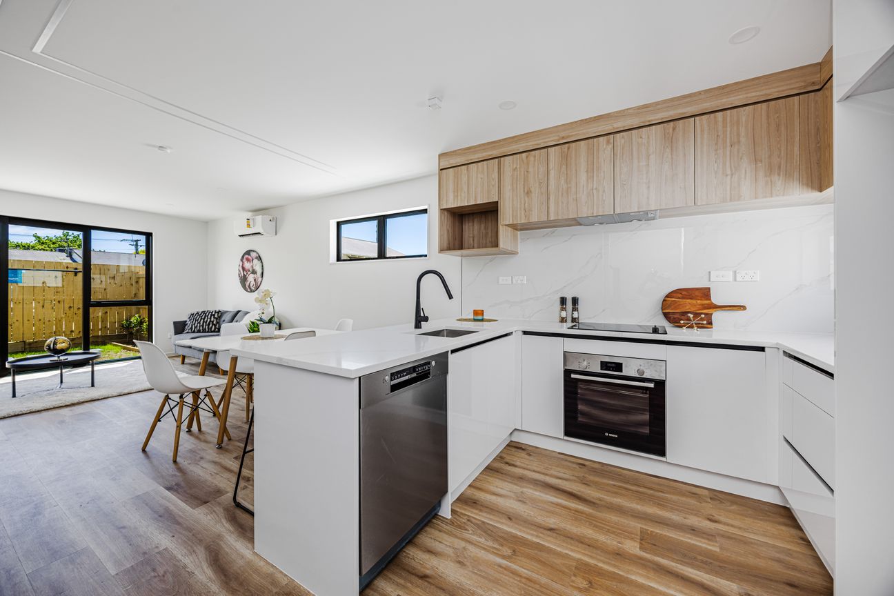 Urgent Sale - Best Value Modern Freehold Townhouse – pohled 4