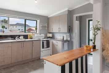 Manawatu / Whanganui - Address withheld