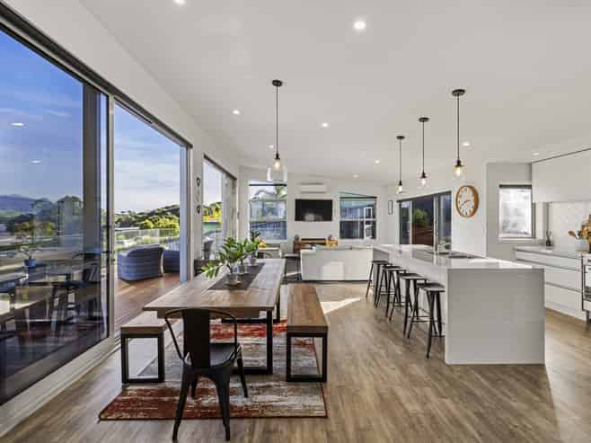 24 Robertson Street, Raglan