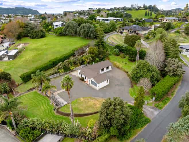 1 Governors Heights, Whangamata