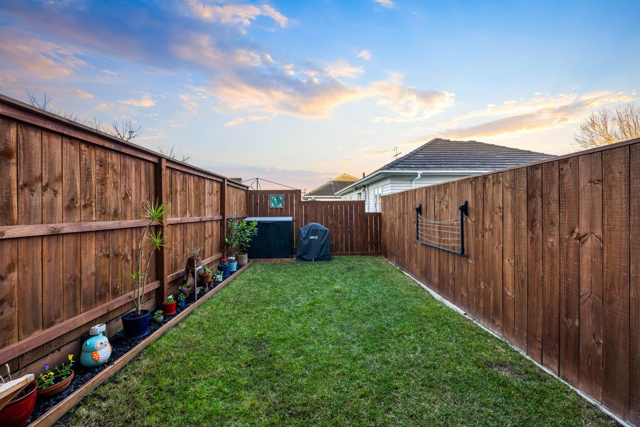 The Study, The Lawn, The Station – pohled 3