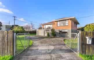 739 Te Atatu Road, Te Atatu Peninsula