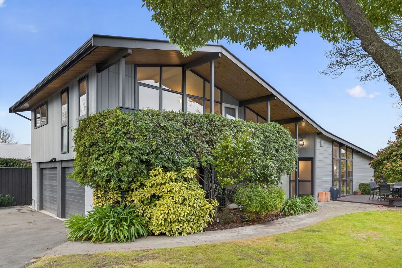 Unexpectedly Available - School Zone Trifecta - Ansicht 2