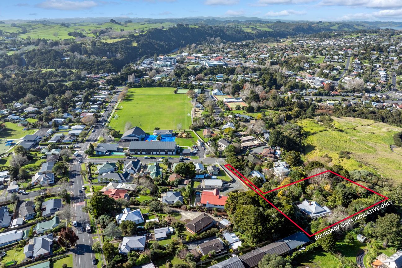 Iconic Warkworth villa, restore, develop or both - Widok 2