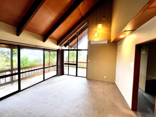 139a Attwood, Paremoremo