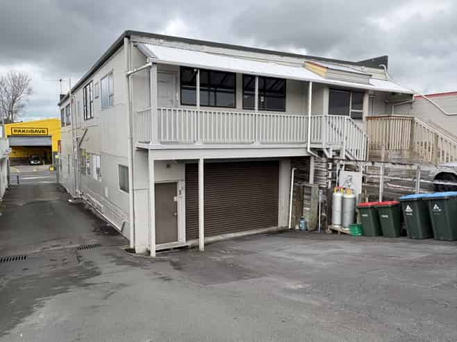 High Exposure Space with Exceptional Value