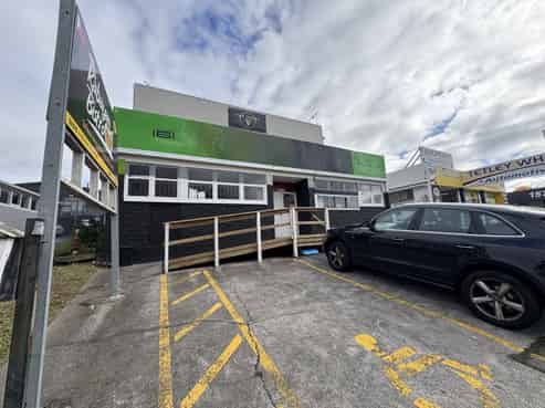 High Exposure Space with Exceptional Value