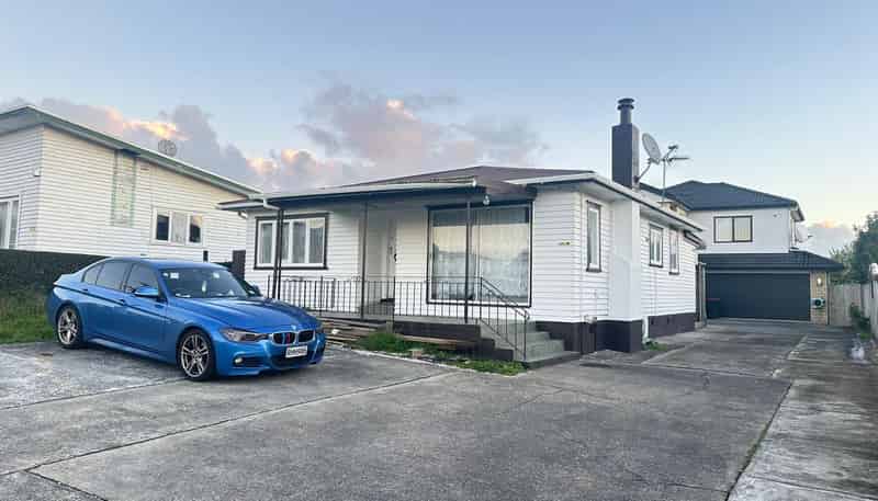 54 Thomas road, Mangere