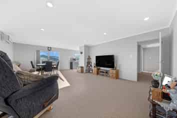 25/8 Village Place, Tuakau