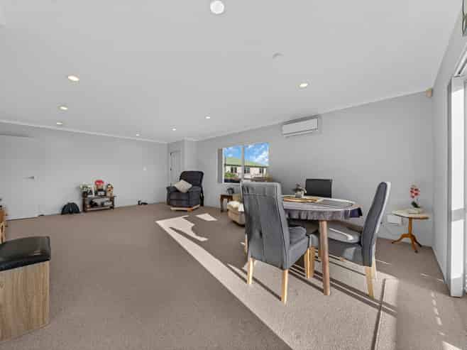 25/8 Village Place, Tuakau