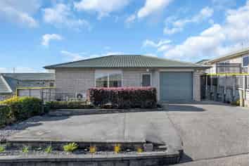 25/8 Village Place, Tuakau