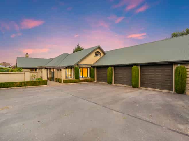 318 Gardiners Road, Harewood