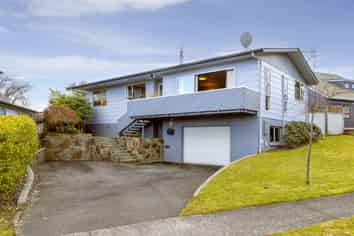 64 Hyde Avenue, Richmond Heights