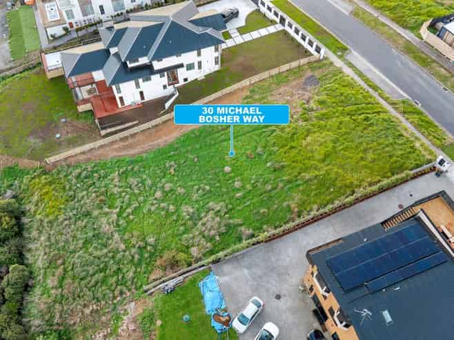30 Michael Bosher Way, Flat Bush