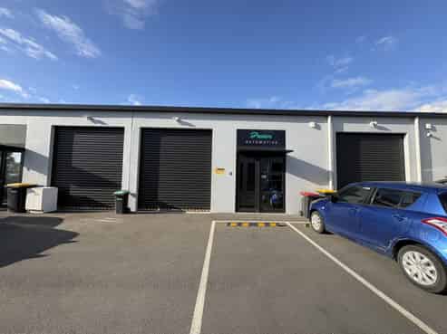 Versatile industrial unit - Garlands road
