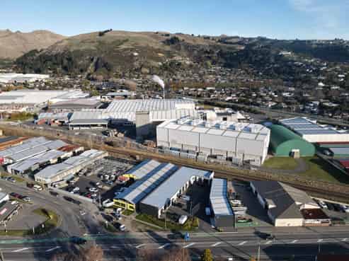 Versatile industrial unit - Garlands road