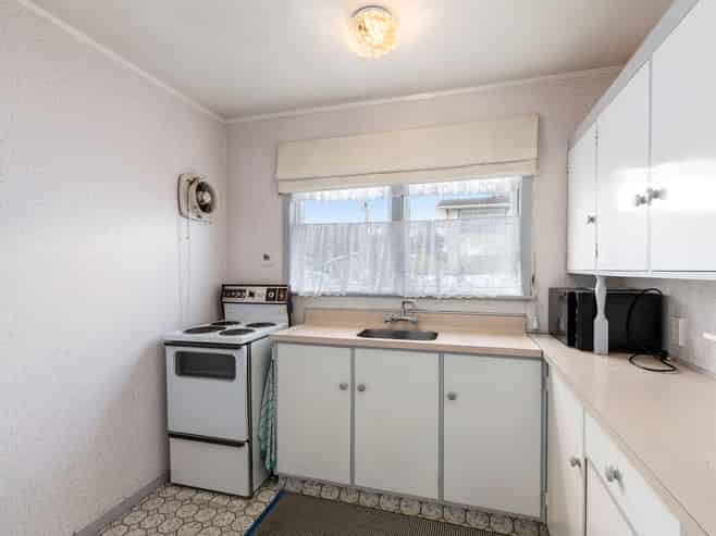 8/61 Richmond Street, Petone