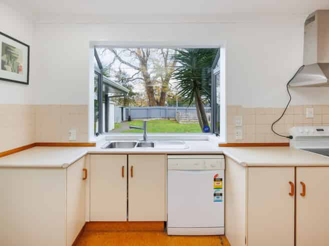 22 Shamrock Street, Takaro