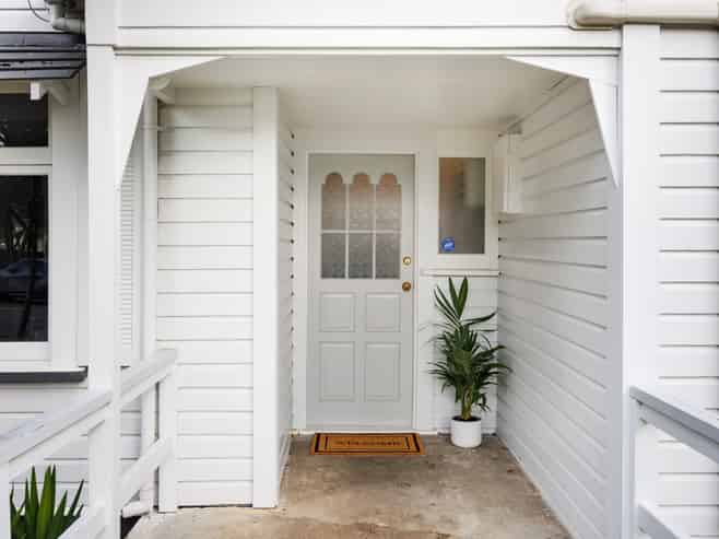 22 Shamrock Street, Takaro