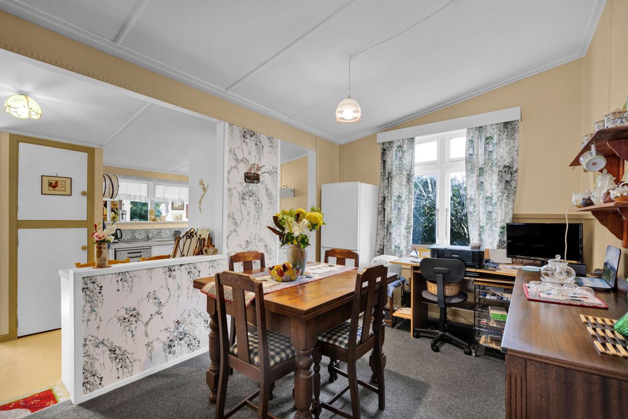 Cute Cottage with Character, Comfort & Potential - Vista 6
