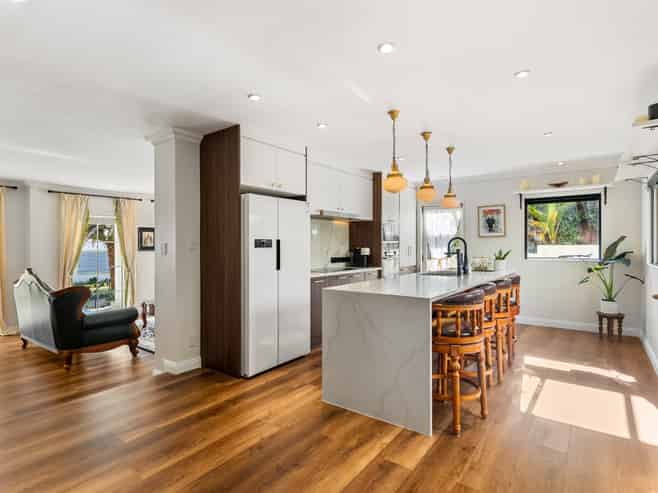 6 Rangi Avenue, Schnapper Rock